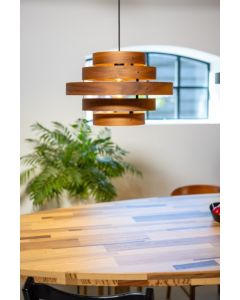 Hanglamp Met 5 Ringen, Een Eyecatch In Walnoot Hout